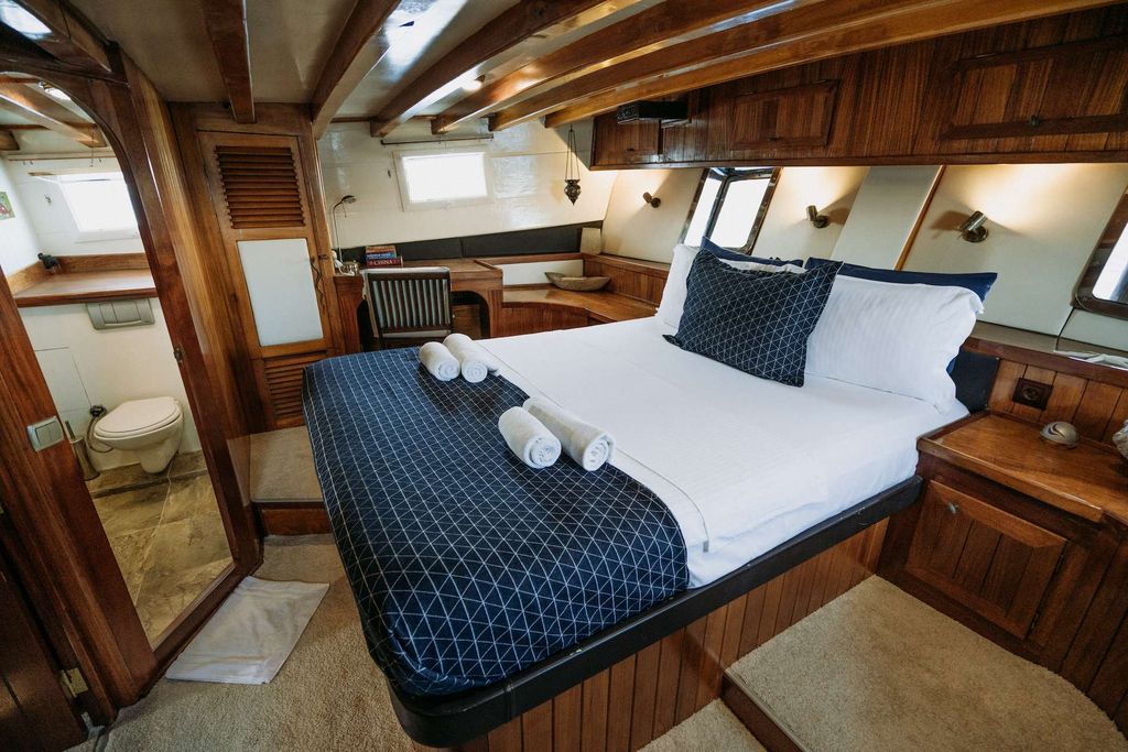 BEYAZ LALE - Boat Images