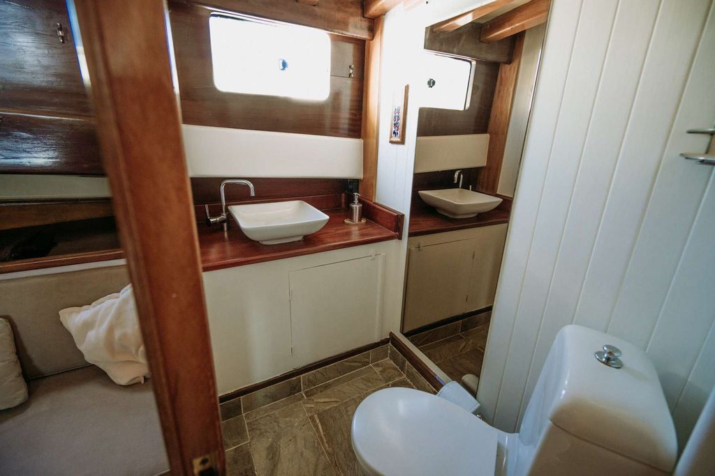 BEYAZ LALE - Boat Images