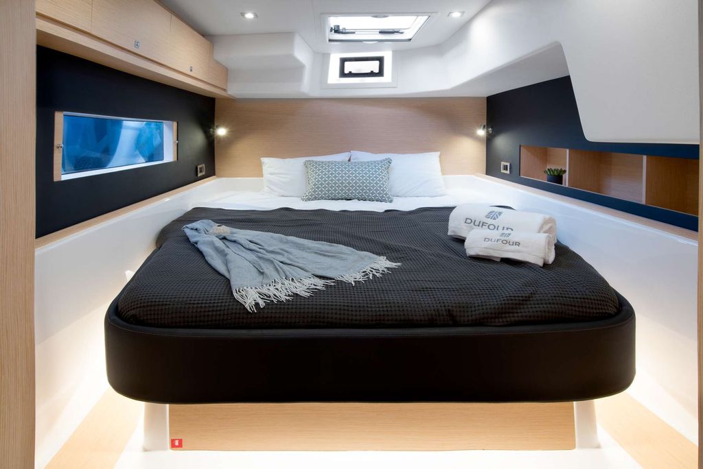 Blue Horizon - Boat Images