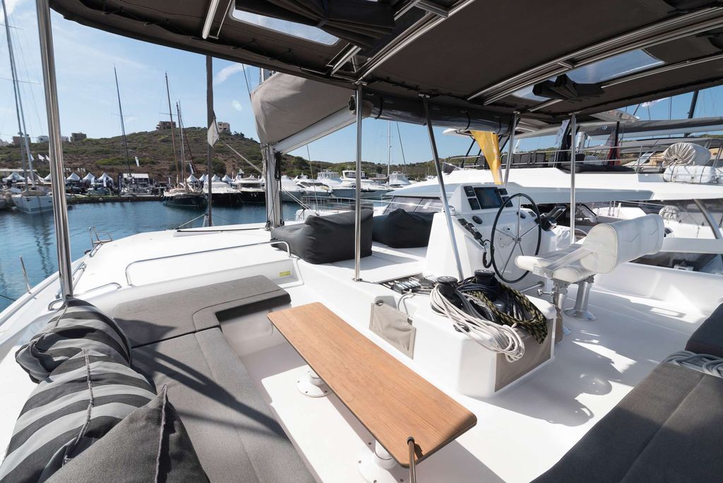 Blue Horizon - Boat Images