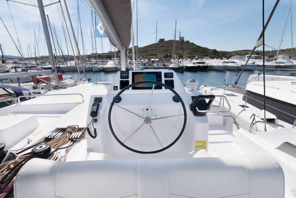 Blue Horizon - Boat Images