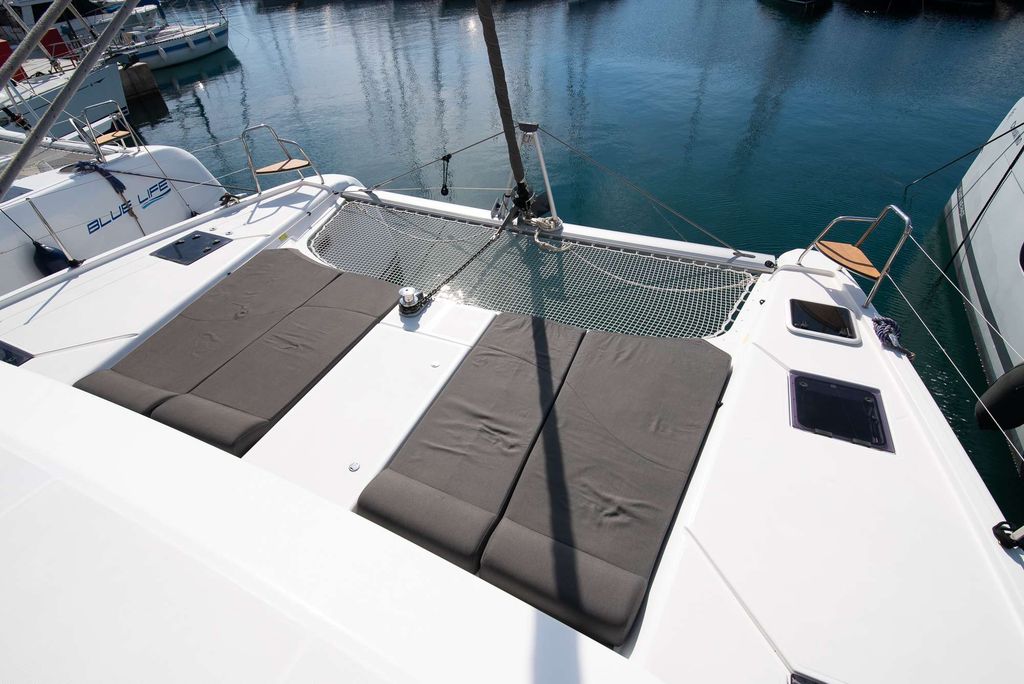 Blue Horizon - Boat Images