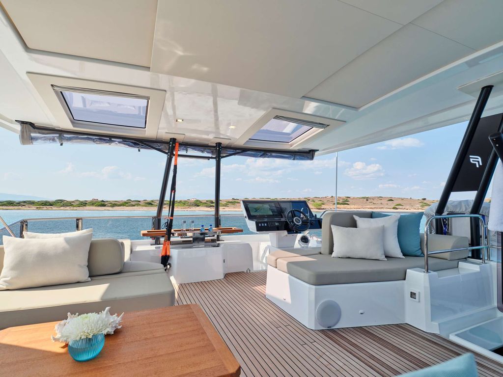 ELLY - Boat Images