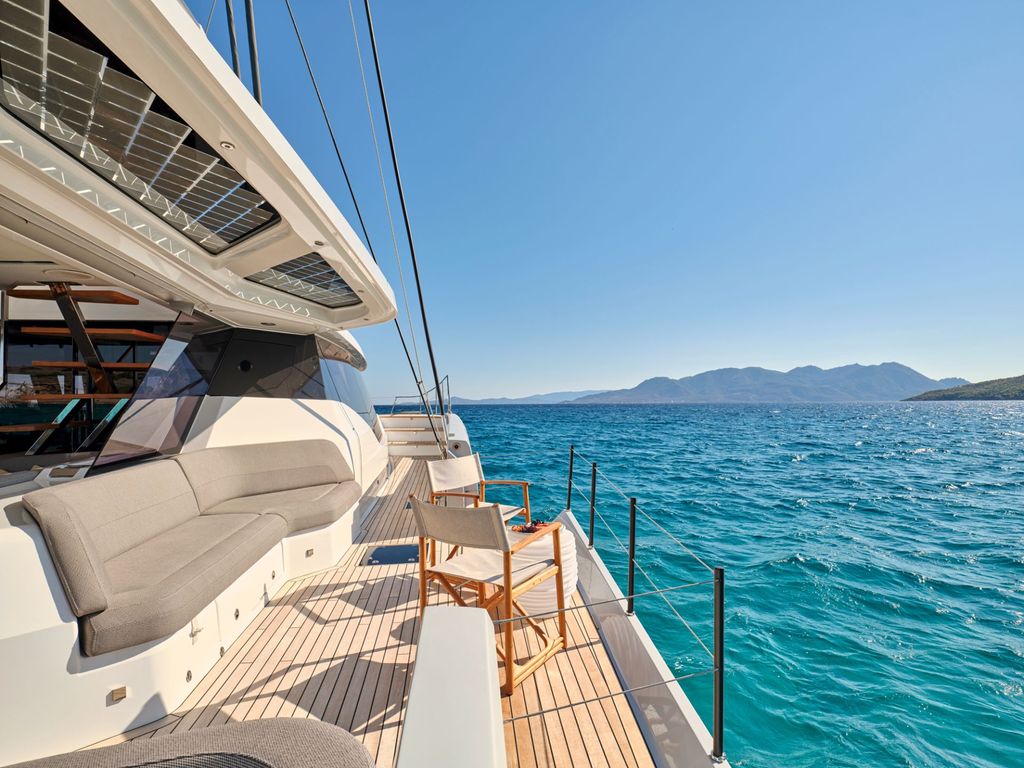 ALOIA 80 - Boat Images