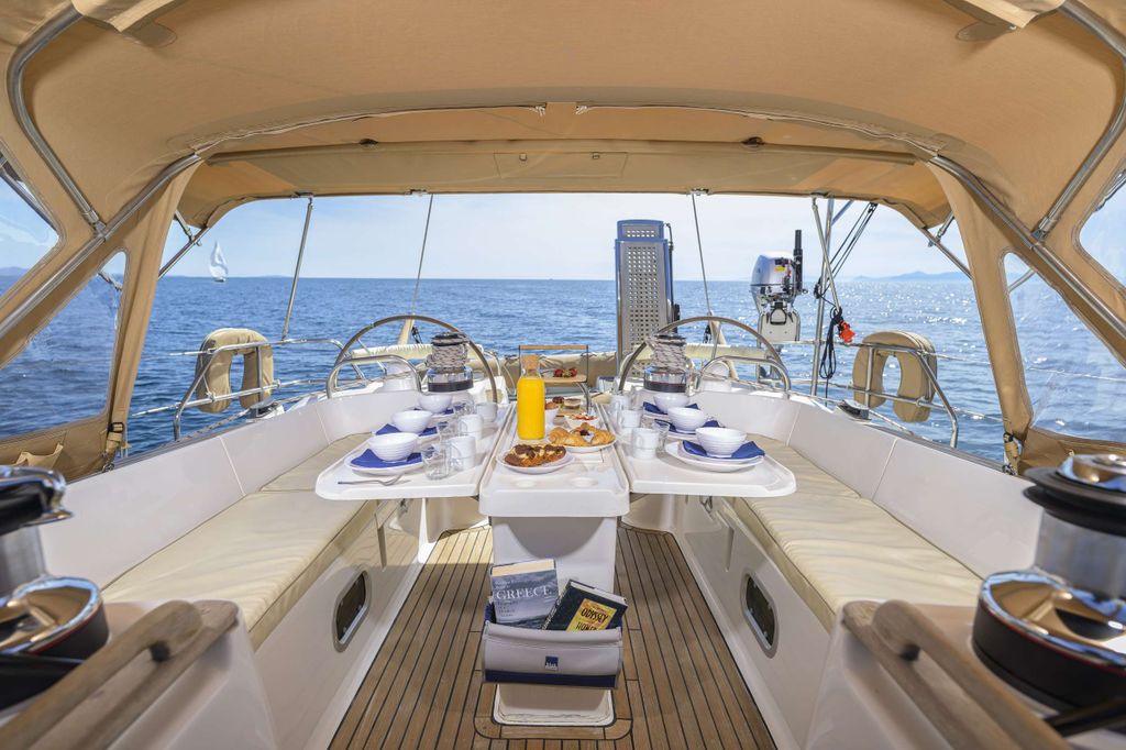 MYTHOS - Boat Images