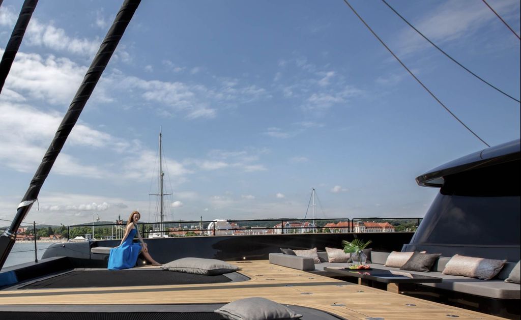 GRAYONE - Boat Images