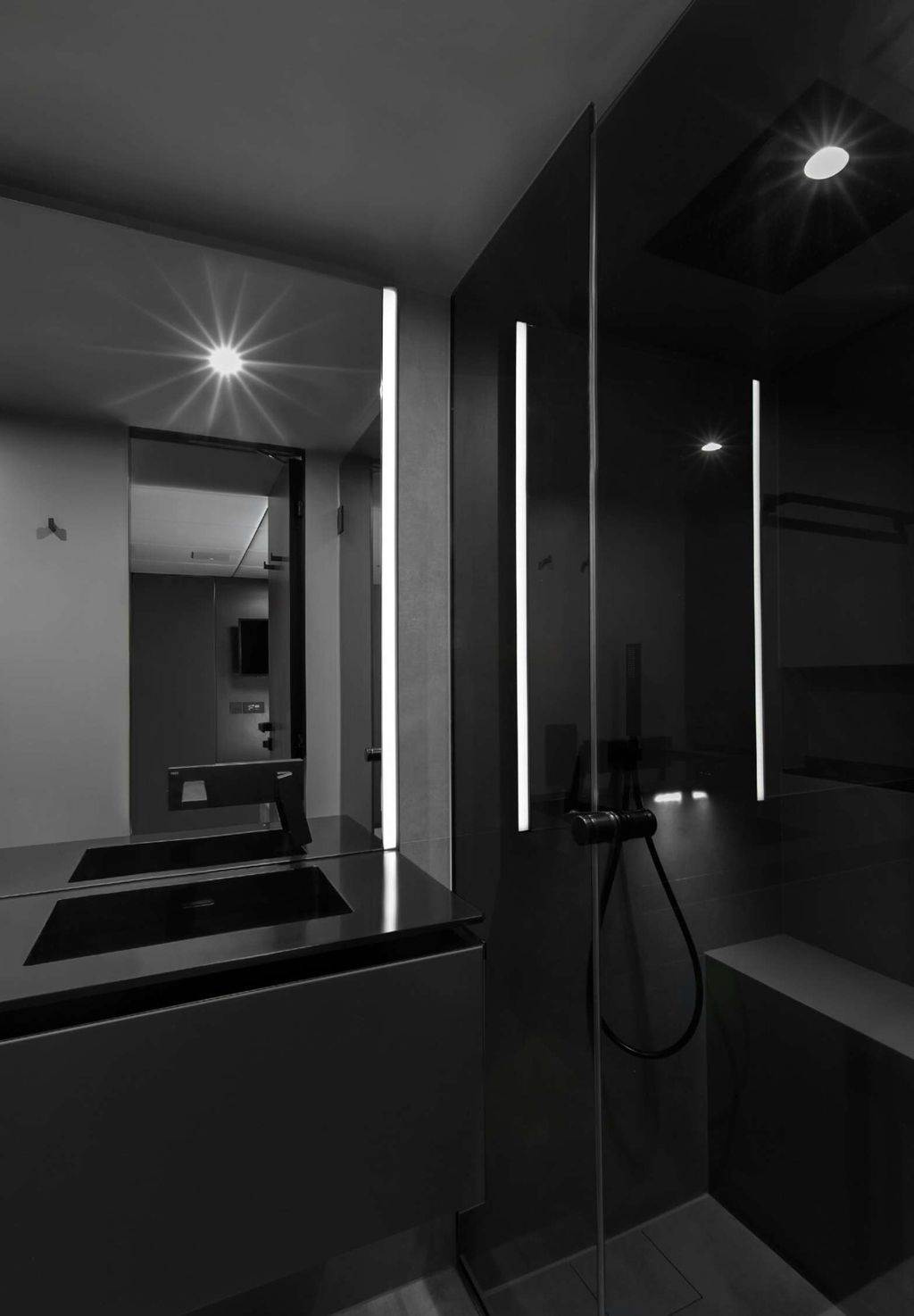 GRAYONE - Boat Images