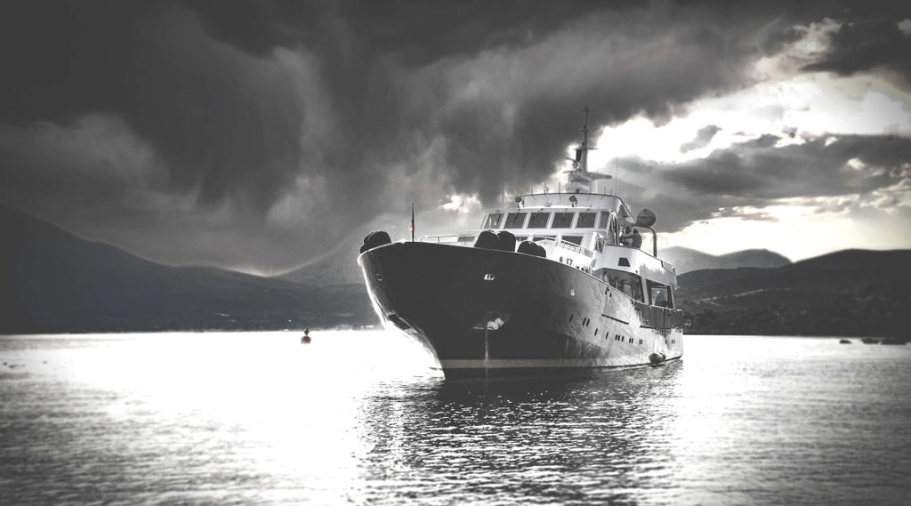 SOMETHING COOL - Boat Images