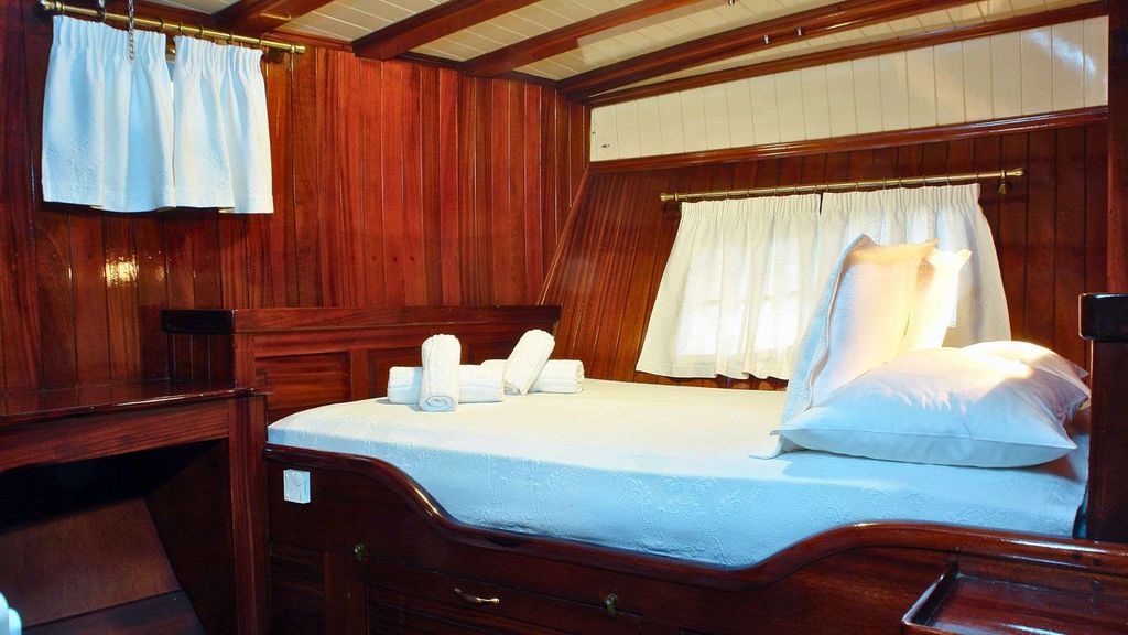 ERATO - Boat Images
