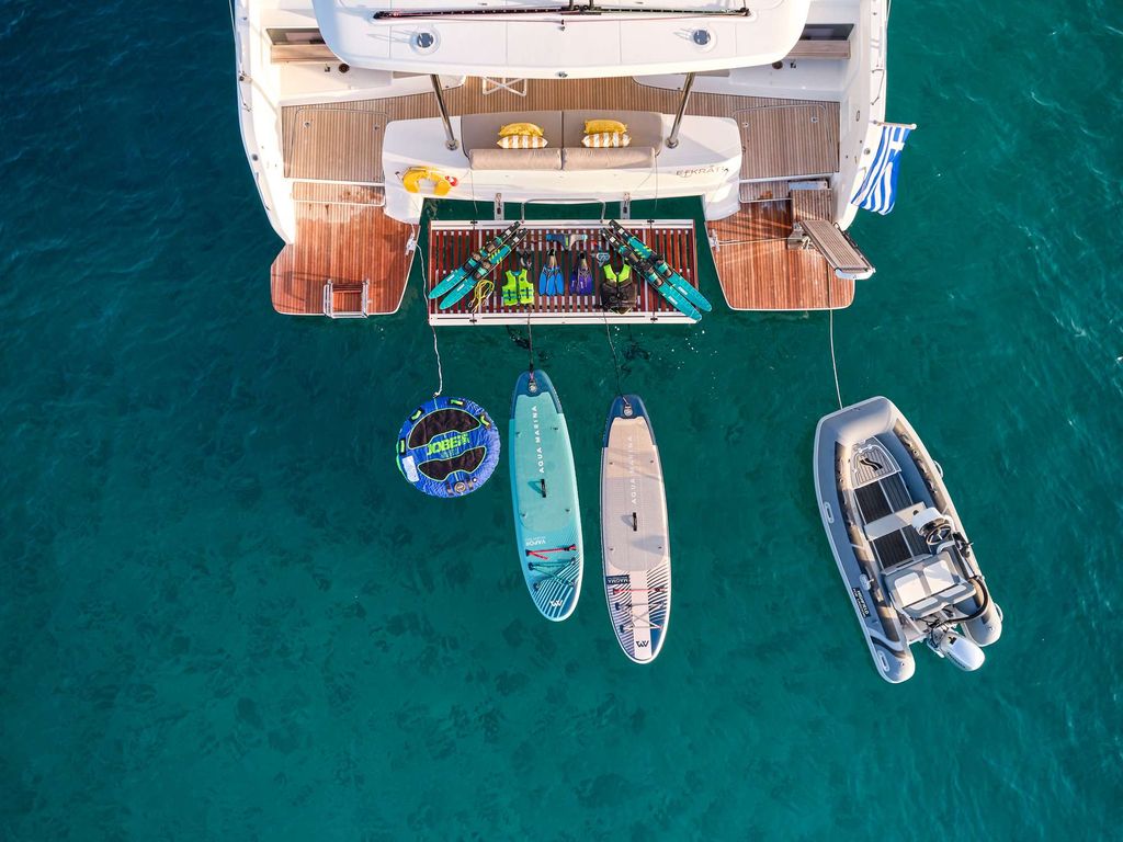 EFKRATI - Boat Images