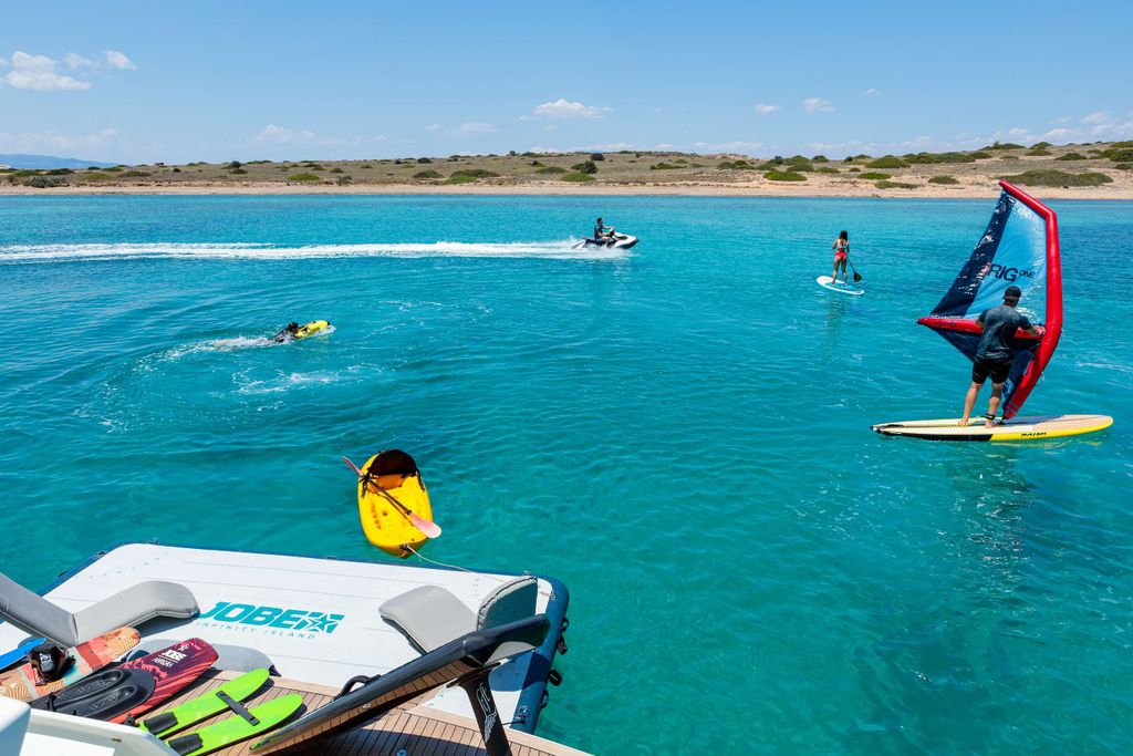 FREEDOM - Boat Images