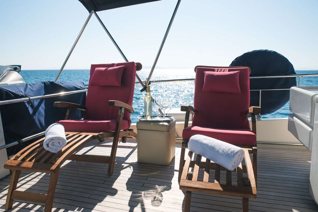 TEMPTATION - Boat Images