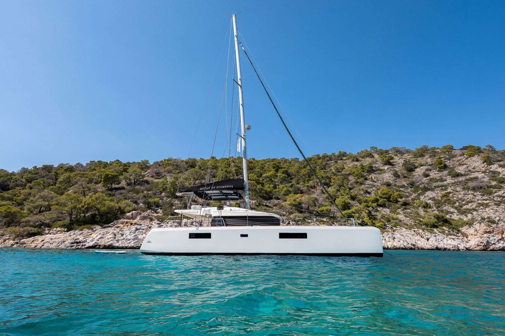 QUEEN OF DIAMONDS - Boat Images