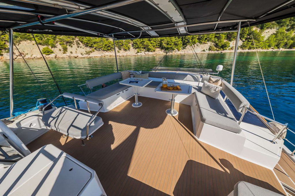 OCEAN LOUNGE - Boat Images