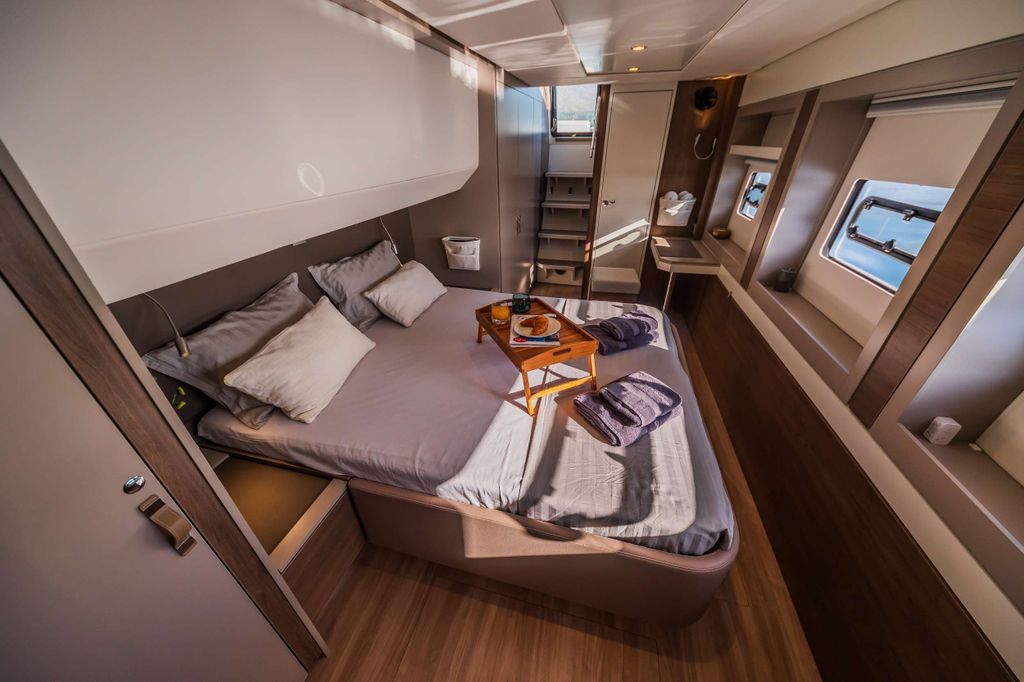 OCEAN LOUNGE - Boat Images