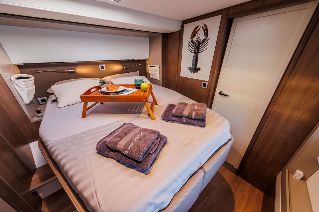OCEAN LOUNGE - Boat Images