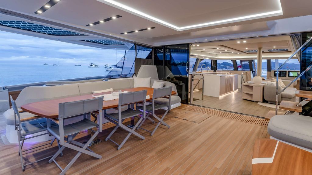 SERENISSIMA III - Boat Images