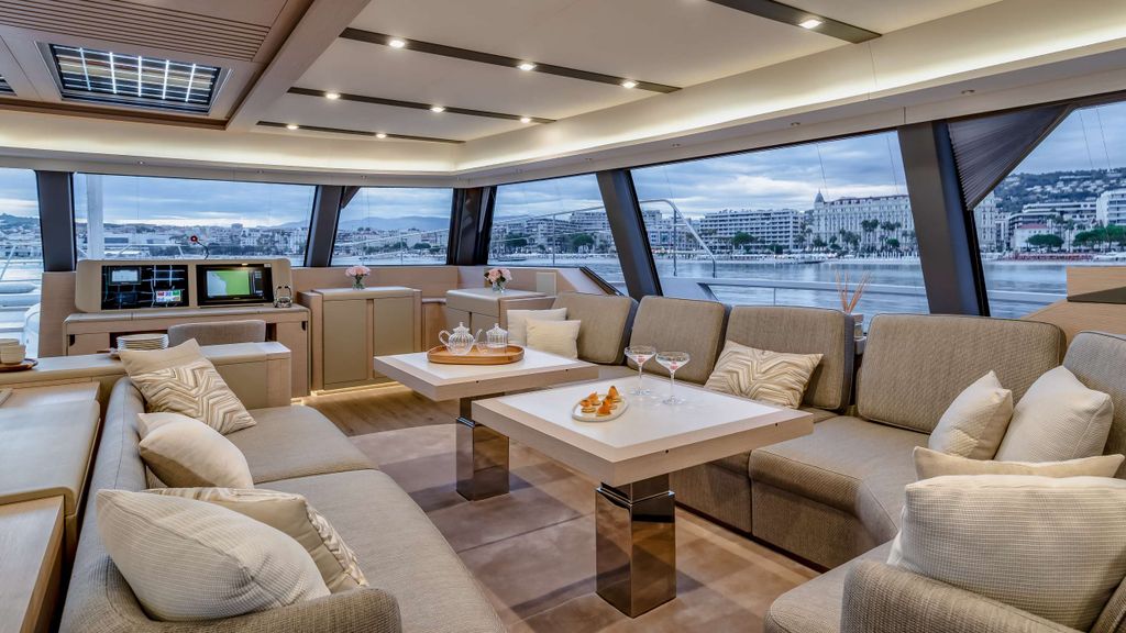 SERENISSIMA III - Boat Images