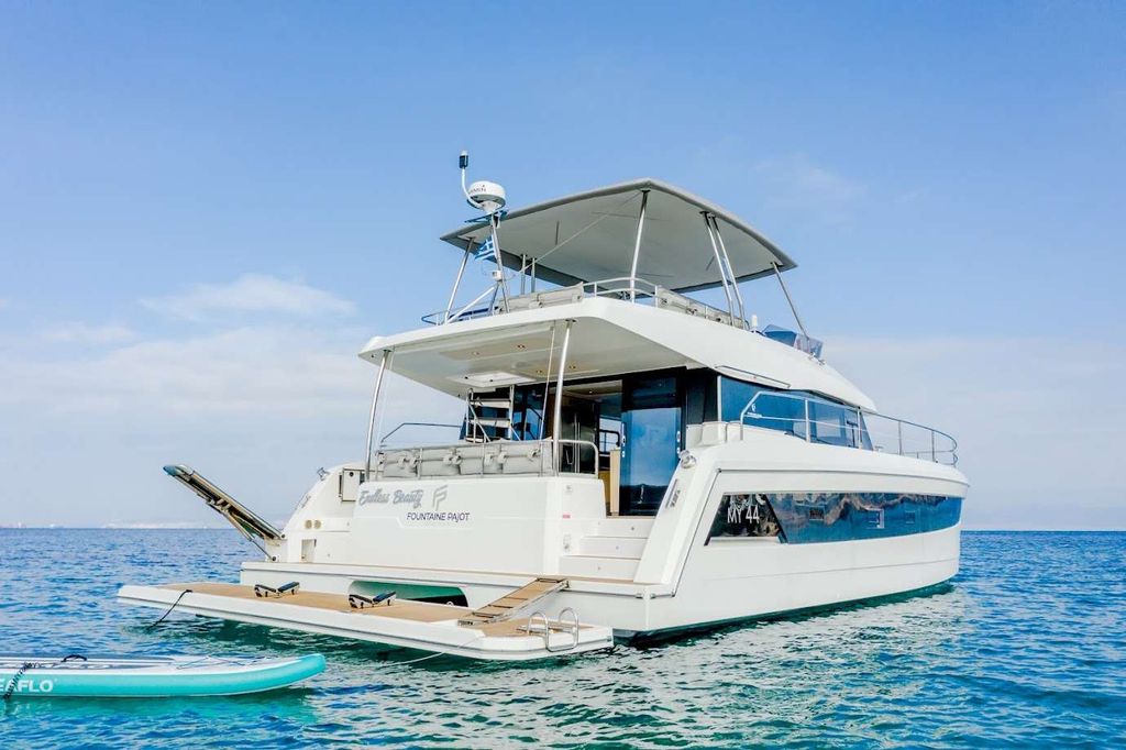 ENDLESS BEAUTY - Boat Images