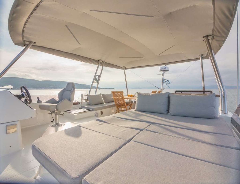 ENDLESS BEAUTY - Boat Images