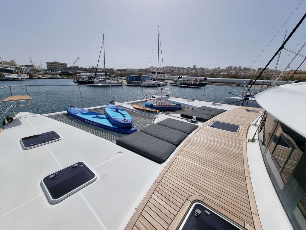 Pearly Gates - Boat Images