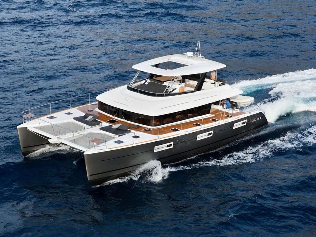 Pearly Gates - Boat Images