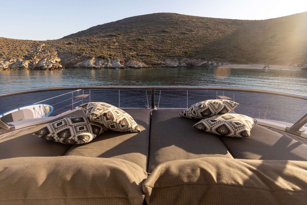 Pearly Gates - Boat Images