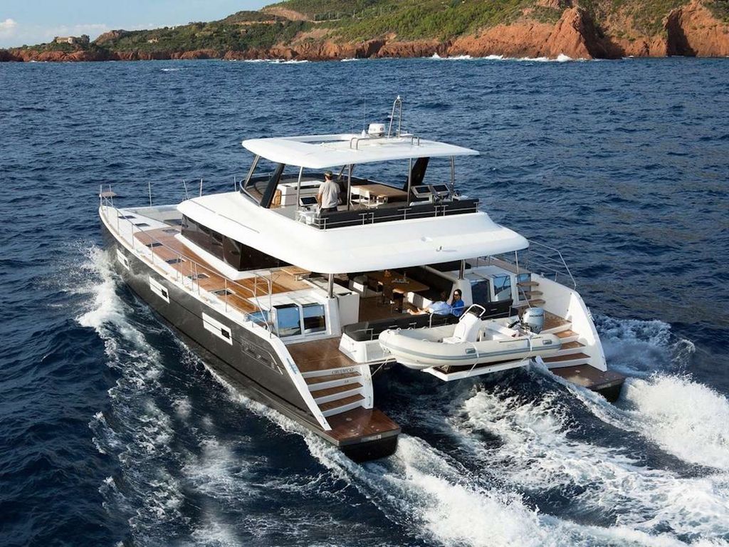 Pearly Gates - Boat Images