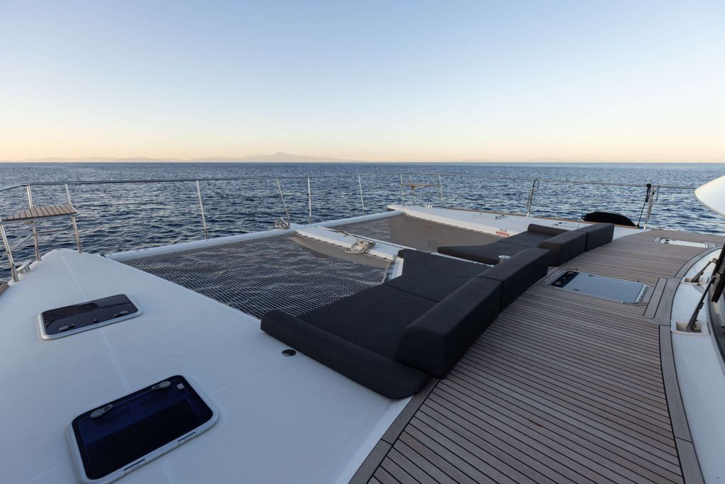 Pearly Gates - Boat Images