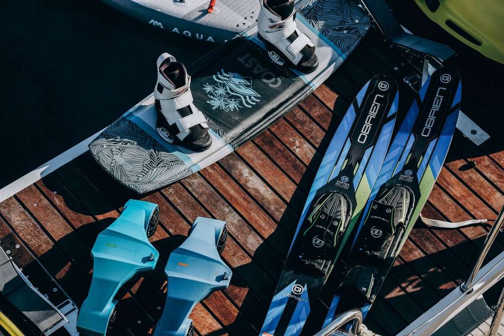 AURELIA - Boat Images
