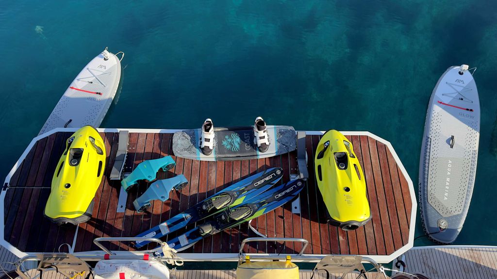 AURELIA - Boat Images