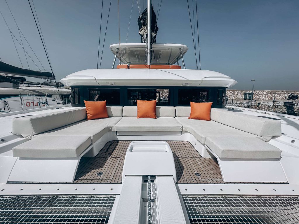AURELIA - Boat Images