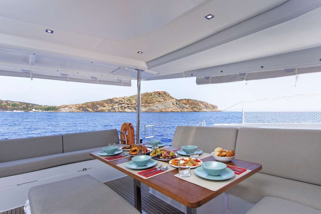 HELIDONI - Boat Images