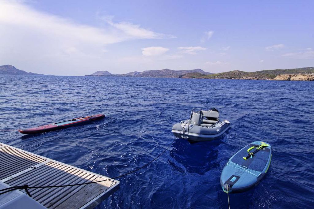 HELIDONI - Boat Images
