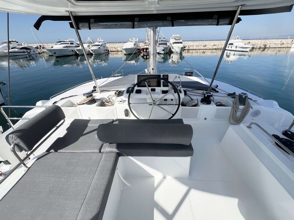 SPRING - Boat Images