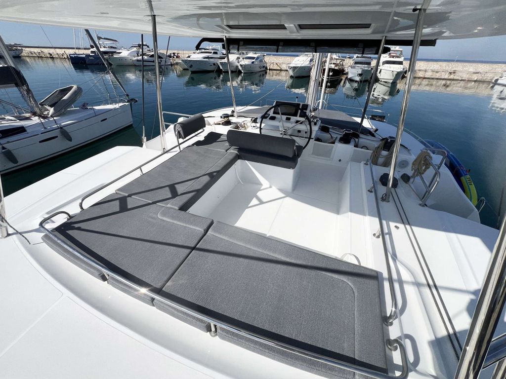 SPRING - Boat Images
