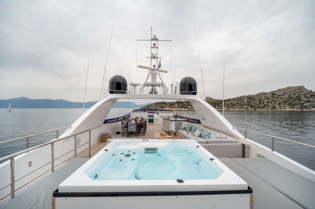 PAREAKI II - Boat Images