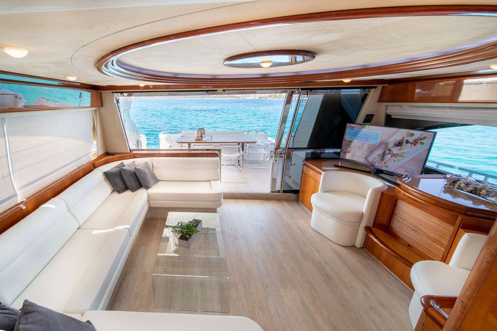 SIMPLY BRILLIANT - Boat Images