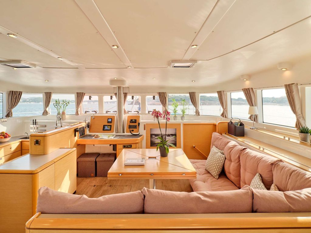 SOPHIA - Boat Images