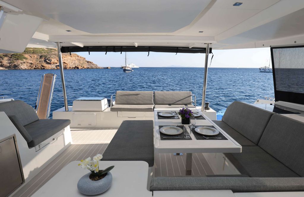 Aquarella - Boat Images