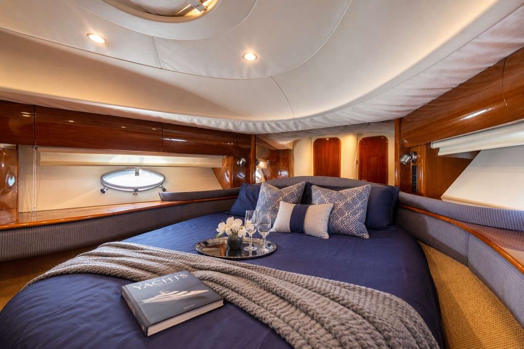 EVENIA - Boat Images
