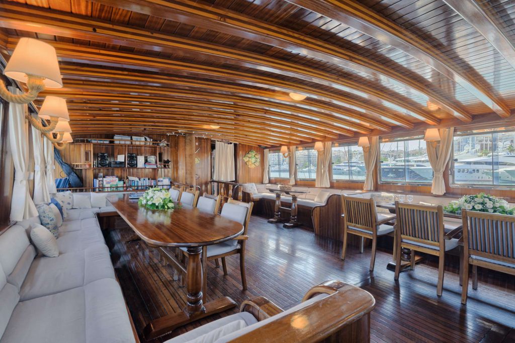 THALASSA - Boat Images