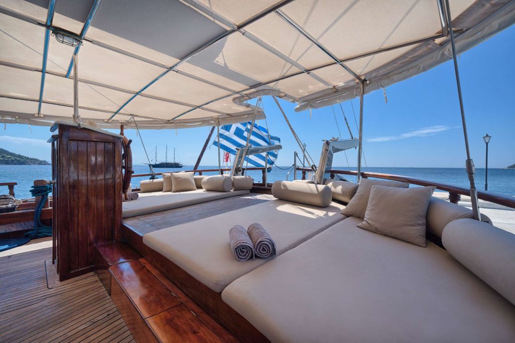THALASSA - Boat Images