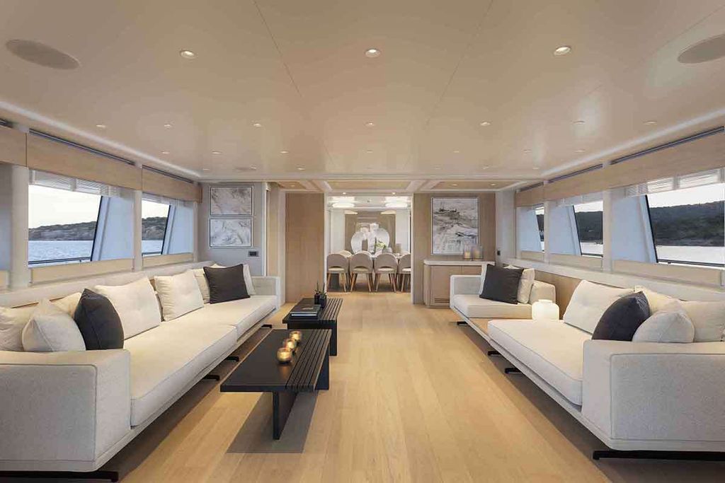 PARADISE - Boat Images