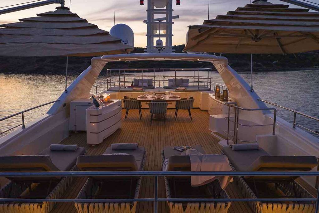 PARADISE - Boat Images