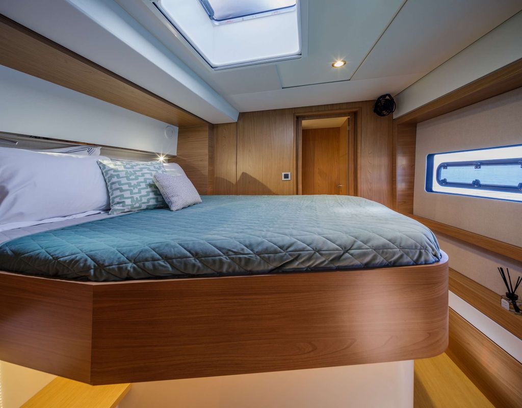LIBRA - Boat Images