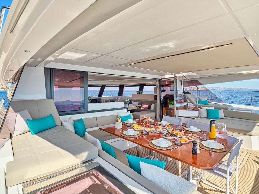 SUNMOON - Boat Images