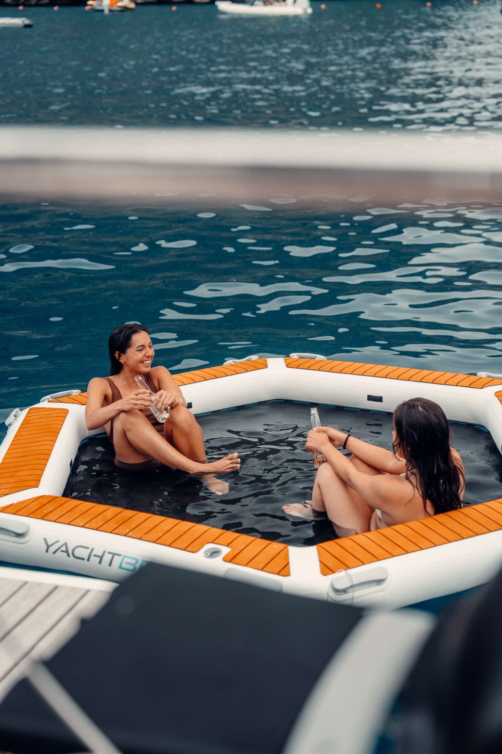 ALMOSTA ROAD - Boat Images