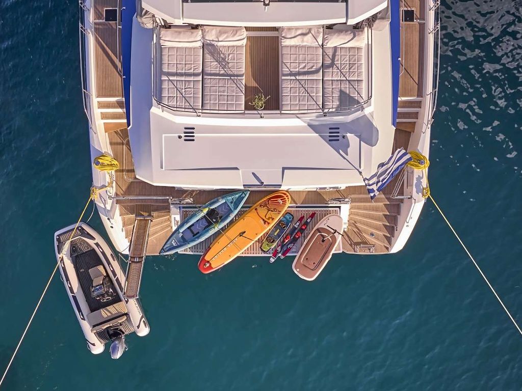 MAJESTY OF GREECE - Boat Images