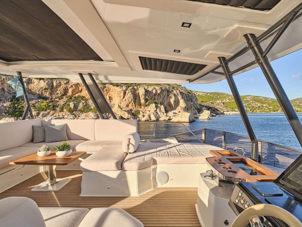 MAJESTY OF GREECE - Boat Images